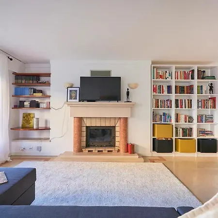Cosy And Modern With Garage And Swimming Pool Lisboa