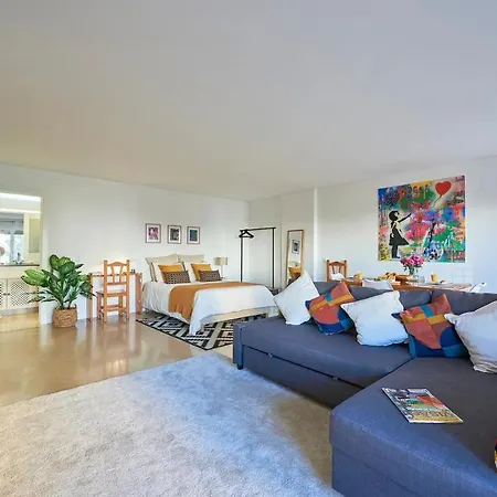 Cosy And Modern With Garage And Swimming Pool Lisboa