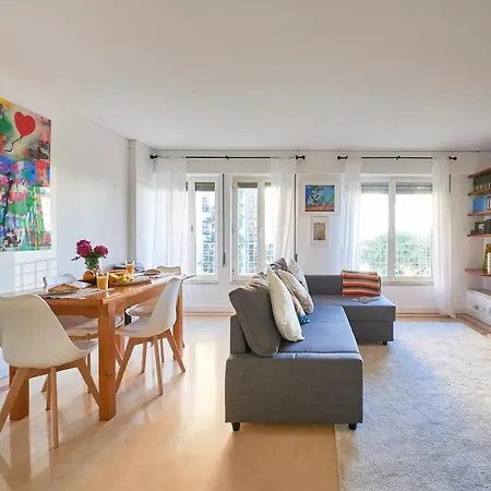 Cosy And Modern With Garage And Swimming Pool Apartment Lissabon
